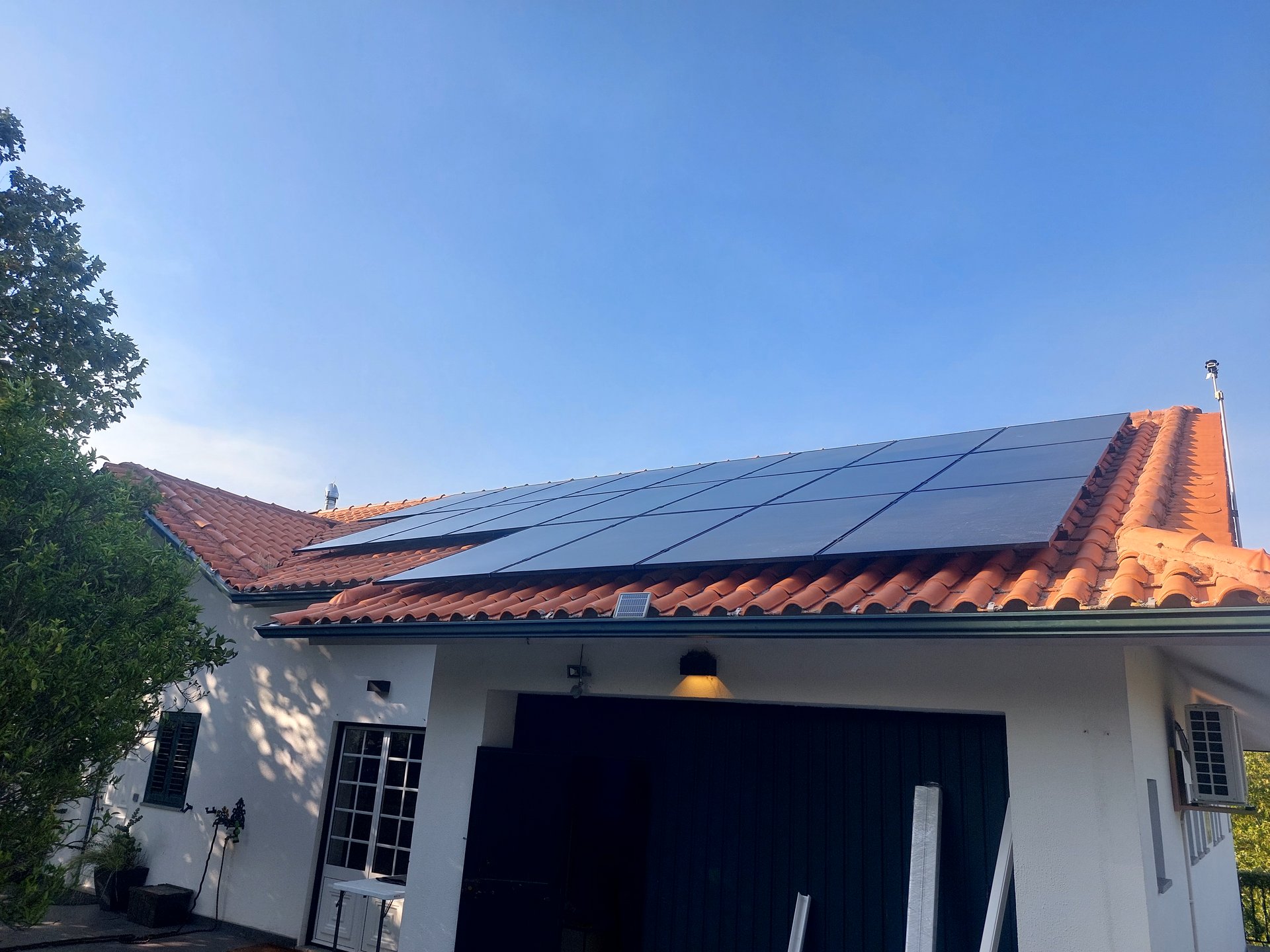 All-black roof array — Residential solar installation in Central Portugal