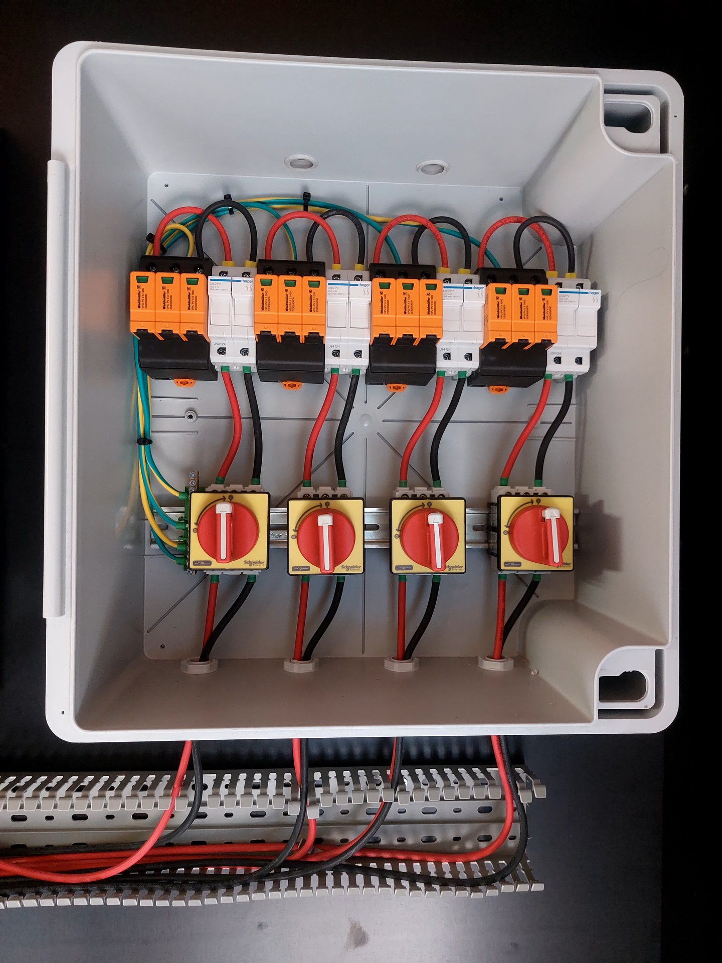 PV combiner box