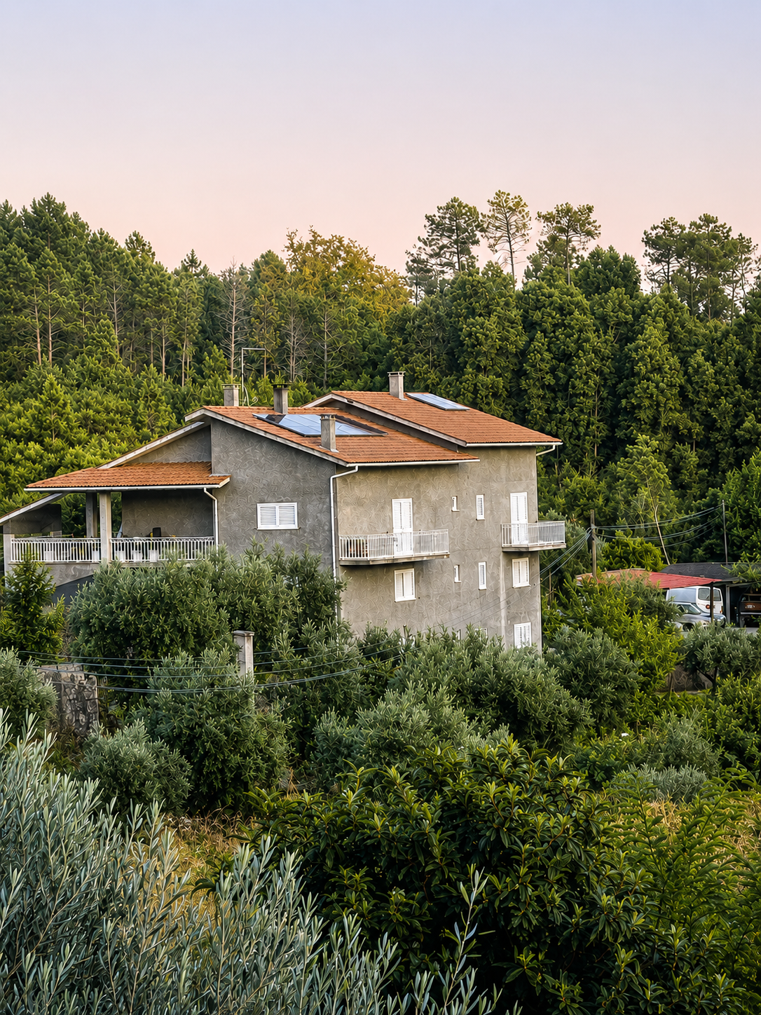 Family home reducing its bills with solar — Grid-tied solar installation in Central Portugal